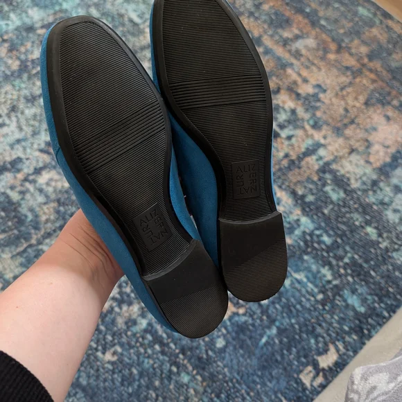 Naturalizer Blue Leather Women's Loafers - Picture 4 of 4